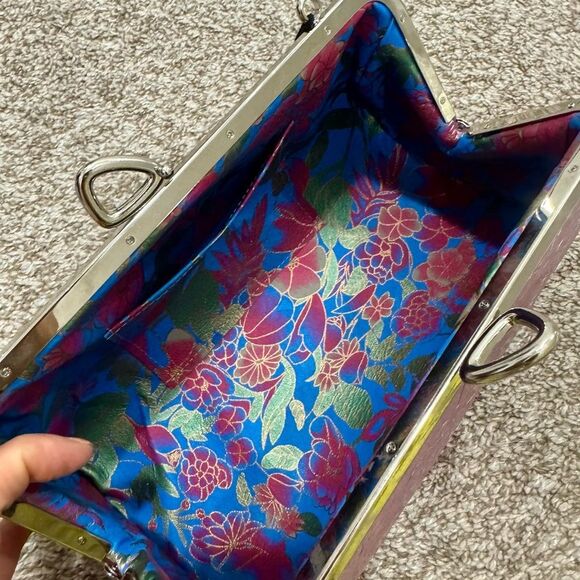 Metallic Pink Leather Handmade "Bow" Kisslock Baguette Bag, Multi Use Style - Picture 16 of 16